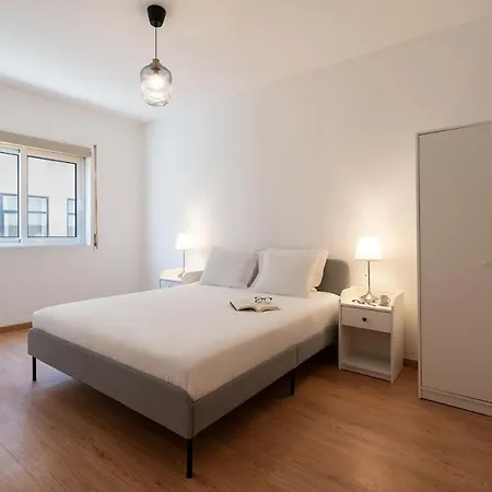 Guestready - Warm And Inviting Flat With Balcony Lägenhet Oporto