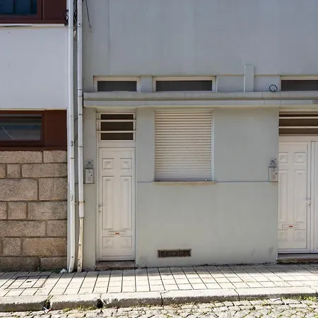 Joivy Warm And Inviting Flat With Balcony Appartement Oporto