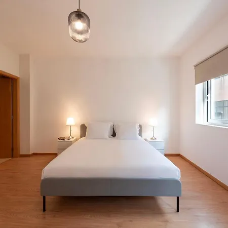 Joivy Warm And Inviting Flat With Balcony Apartment *