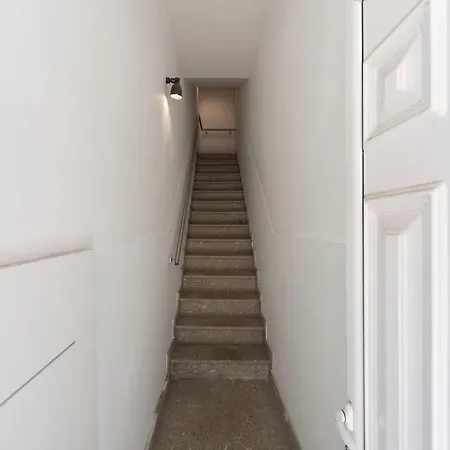 Guestready - Warm And Inviting Flat With Balcony *