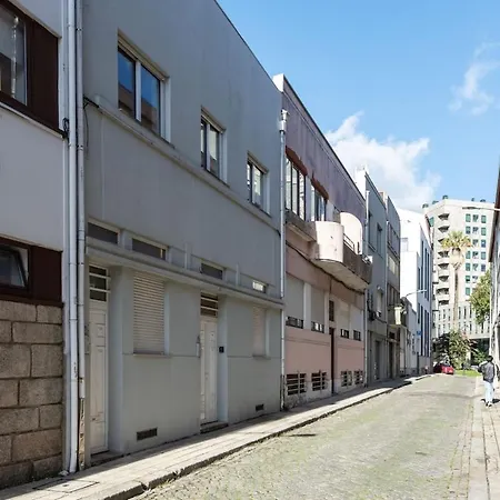 Guestready - Warm And Inviting Flat With Balcony * Oporto