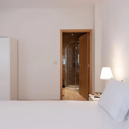 Guestready - Warm And Inviting Flat With Balcony Appartement